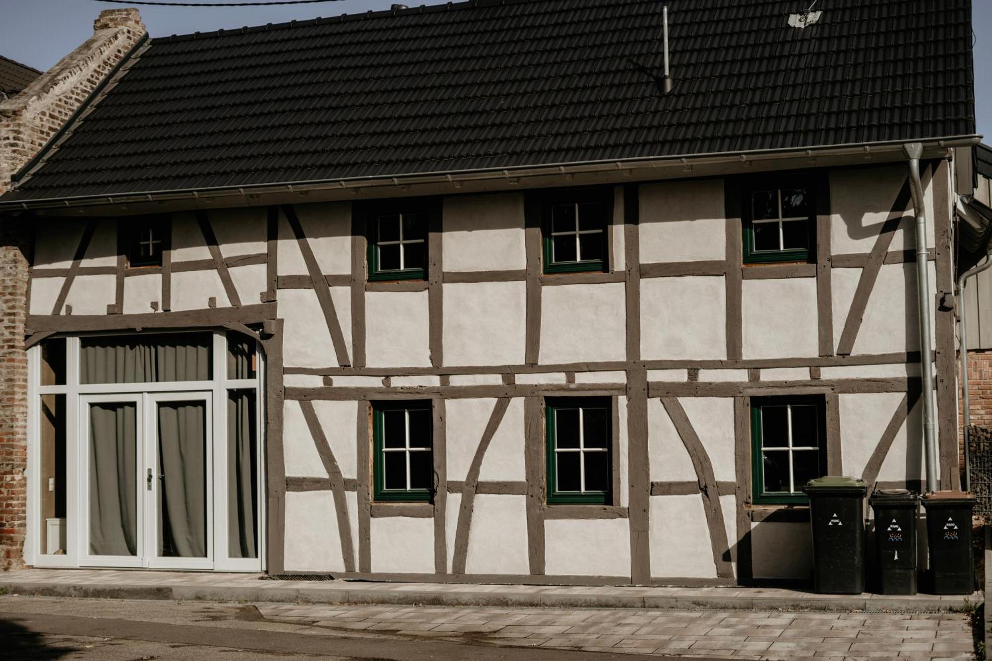 Modernisiertes Fachwerkhaus In Rheinbach Bei Bonn Villa Exterior photo